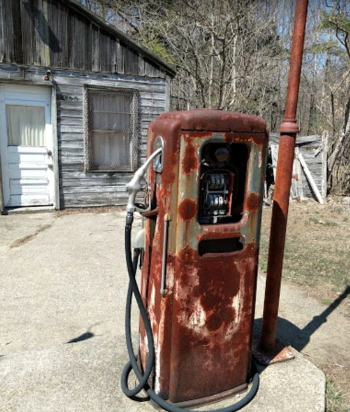 Old Time Gas Station (Pollys Place, Pure Oil) - Web Listing